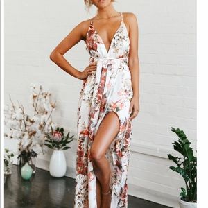 Mermaid Hotel Maxi Dress White